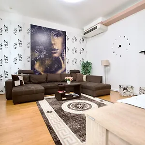 premium-apartment-by-hi5-vitkovics-suite.inbudapesthotels.com/